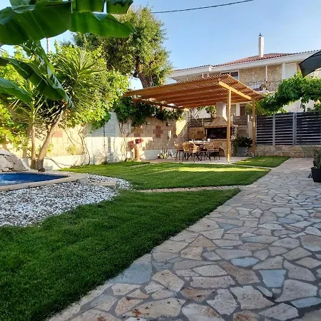 ヴィラ Kontes Kefalonia